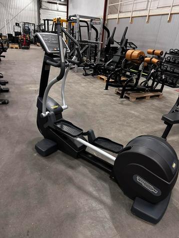 Technogym Excite 700 Led Crosstrainer beschikbaar voor biedingen