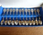 12 verzamellepeltjes verzilverd metaal. Bekende monumenten, Verzamelen, Porselein, Kristal en Bestek, Verzilverd, Nieuw, Ophalen of Verzenden