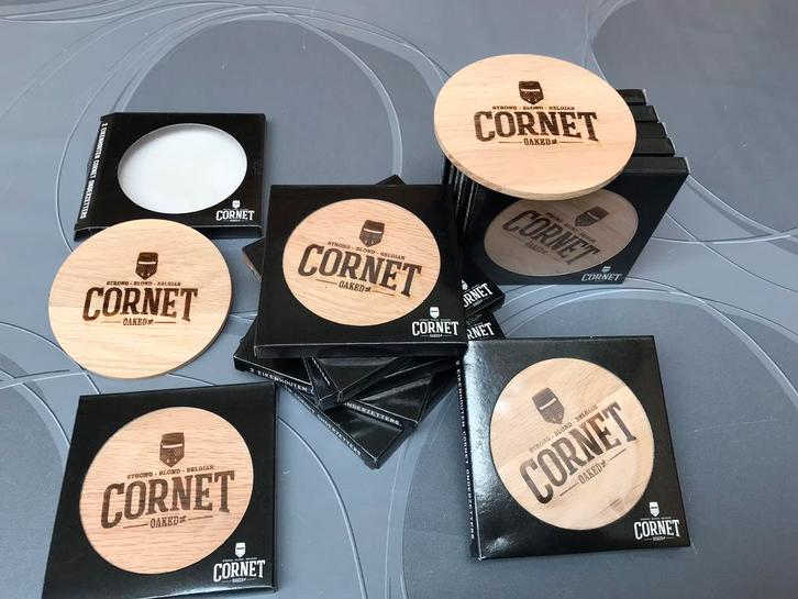 Cornet oaked bier eikenhouten onderleggers, Verzamelen, Merken en Reclamevoorwerpen, Nieuw, Gebruiksvoorwerp, Ophalen of Verzenden