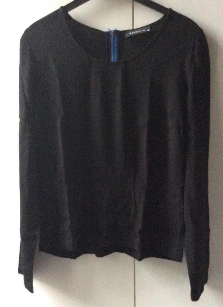 blouse Modström, maat medium, Kleding | Dames, Blouses en Tunieken, Zo goed als nieuw, Maat 38/40 (M), Zwart, Verzenden