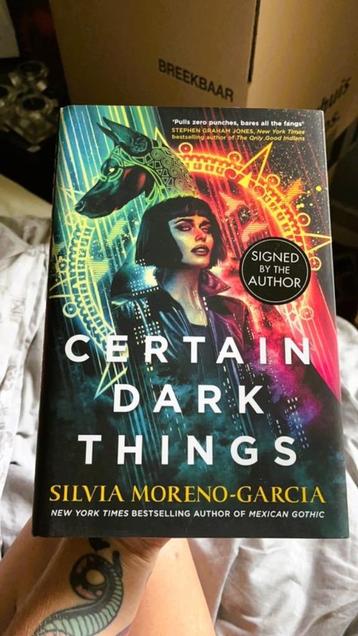 Boek Certain dark things – Silvia Moreno-Garcia. beschikbaar voor biedingen