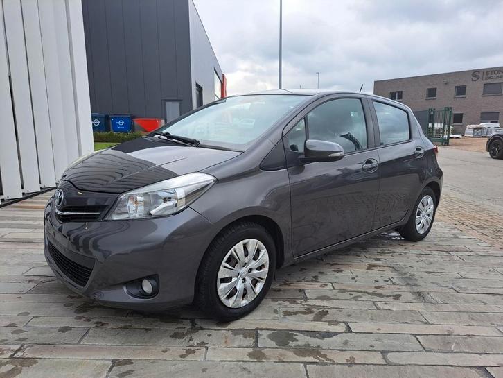 Toyota yaris 87dkm airco garantie benzine carpass camera, Auto's, Toyota, Particulier, Yaris, ABS, Achteruitrijcamera, Airbags