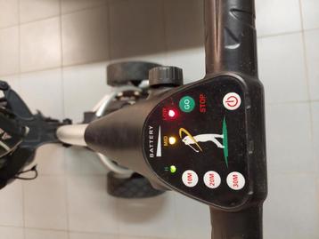 Golf trolley elektrisch. Inclusief nieuwe batterij ! beschikbaar voor biedingen