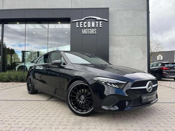 Mercedes-Benz A-CLASS 180 A 180 7G-DCT Facelift Widescreen/L, Auto's, Mercedes-Benz, Te koop, A-Klasse, ABS, Achteruitrijcamera