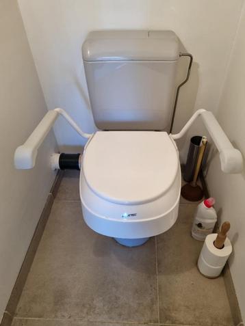 Toilet verhoger met armsteun beschikbaar voor biedingen