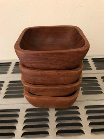 set vintage teakhouten schaaltjes beschikbaar voor biedingen