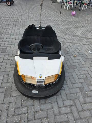 Leuke oude botsauto Azzurra bumpercar kermis auto € 1250 eur beschikbaar voor biedingen