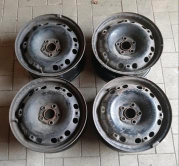 Stalen velgen van 4 x 15 inch (5x100) beschikbaar voor biedingen