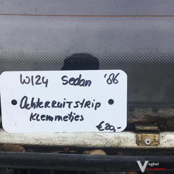 Mercedes W124 Sedan  1986  Klemmetjes TBV Strip onder achter beschikbaar voor biedingen