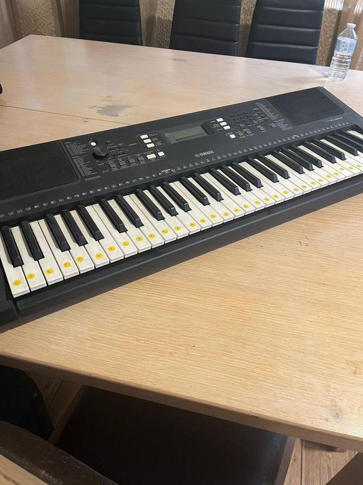 Piano, Muziek en Instrumenten, Keyboards, Zo goed als nieuw, Ophalen of Verzenden