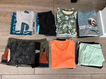 Pakket jongenskleding maat 146 beschikbaar voor biedingen