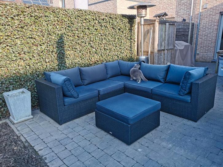 Degelijk wicker loungeset met goede kussens, Tuin en Terras, Tuinsets en Loungesets, Gebruikt, Loungeset, Wicker, 5 zitplaatsen