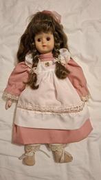 Vintage pop uit porselein.(40cm), Verzamelen, Poppen, Ophalen, Zo goed als nieuw, Pop
