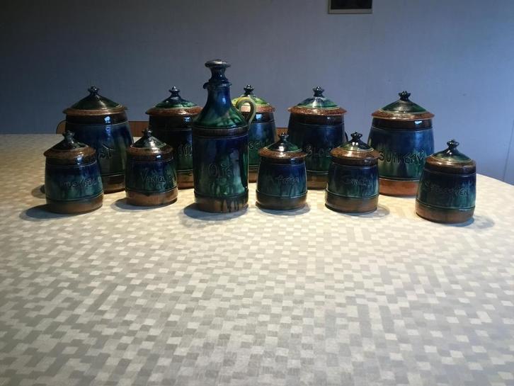 Keukenset (totaal 11 stuks) van vlaams aardewerk., Antiek en Kunst, Antiek | Keramiek en Aardewerk, Ophalen