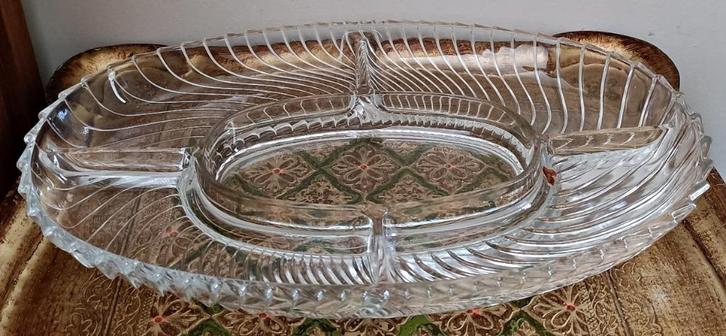 Plat en cristal ovale à 5 compartiments, neuf, Antiek en Kunst, Antiek | Glaswerk en Kristal, Ophalen of Verzenden