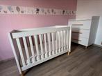 Babybed en commode, Kinderen en Baby's, Kinderkamer | Complete kinderkamers, Ophalen, Gebruikt