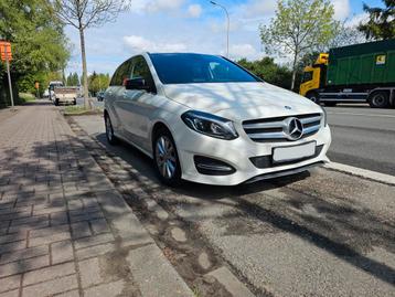 Mercedes b180 2015 1.6 essence  beschikbaar voor biedingen