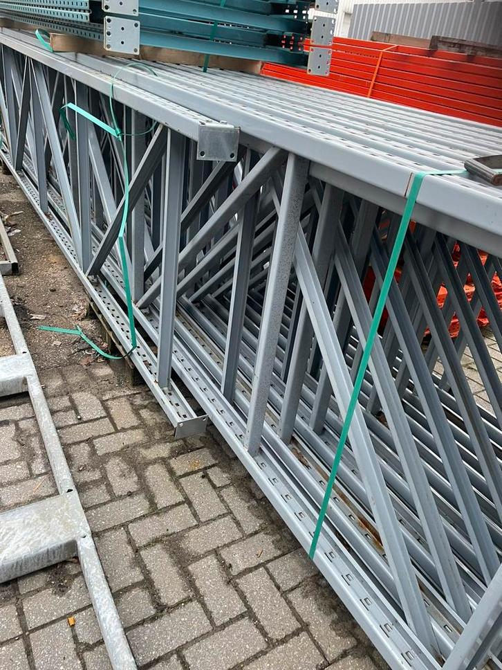 PORTE-PALETTES : près de 100 mètres linéaires, Articles professionnels, Aménagement de Bureau & Magasin | Entrepôt, Rayonnage & Stockage