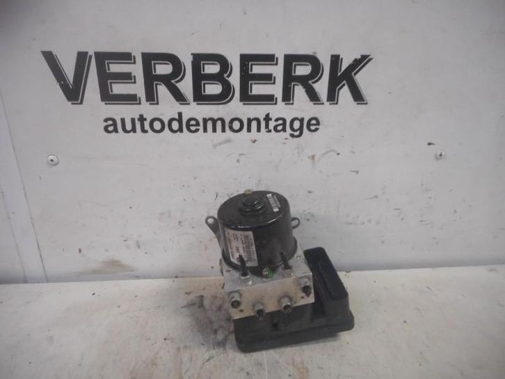 ABS POMP BMW 3 serie (E90) (3451-6771486-01), Auto-onderdelen, Overige Auto-onderdelen, BMW, Gebruikt