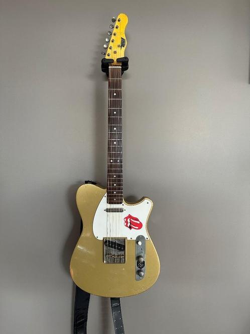 Telecaster Wild Tv Wild Customs gold relic, Musique & Instruments, Instruments à corde | Guitares | Électriques, Utilisé, Solid body