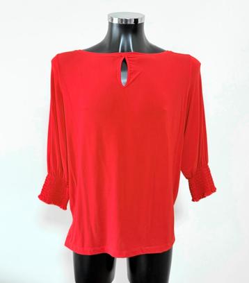Rood topje voor dames / 42 x 60 cm beschikbaar voor biedingen
