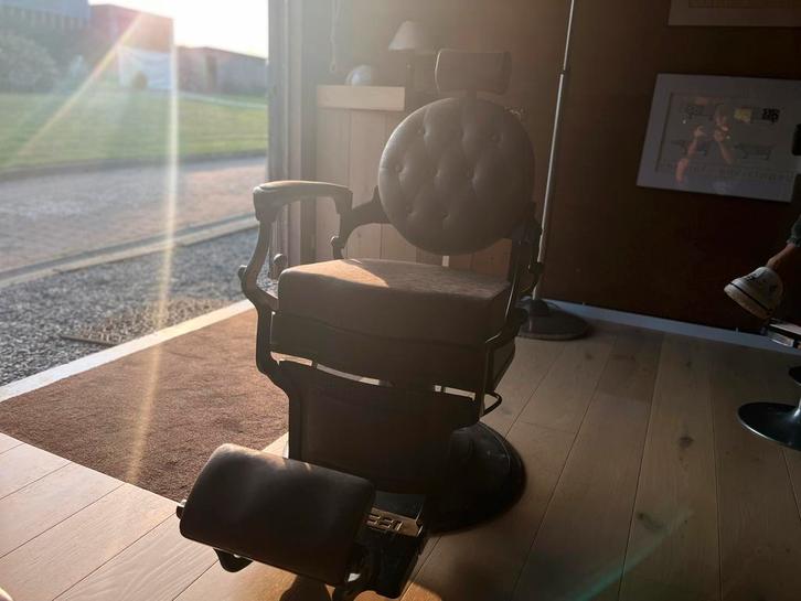 Retro barberchair, Huis en Inrichting, Stoelen, Ophalen of Verzenden