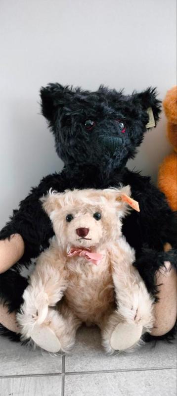 Kleine collectie Steiff beren. beschikbaar voor biedingen