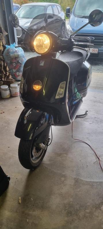 Vespa gts 250  beschikbaar voor biedingen