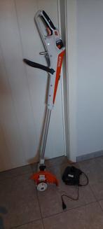 Stihl kantenmaaier met accu als nieuw, garantie tot juni 27, Ophalen, Accu