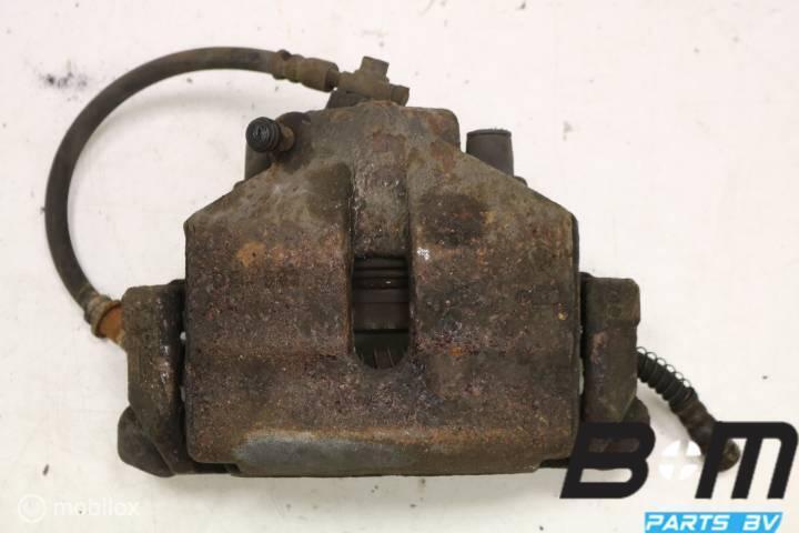 Remklauw RV (bijrijderskant) VW Touran ., Auto-onderdelen, Remmen en Aandrijving, Gebruikt