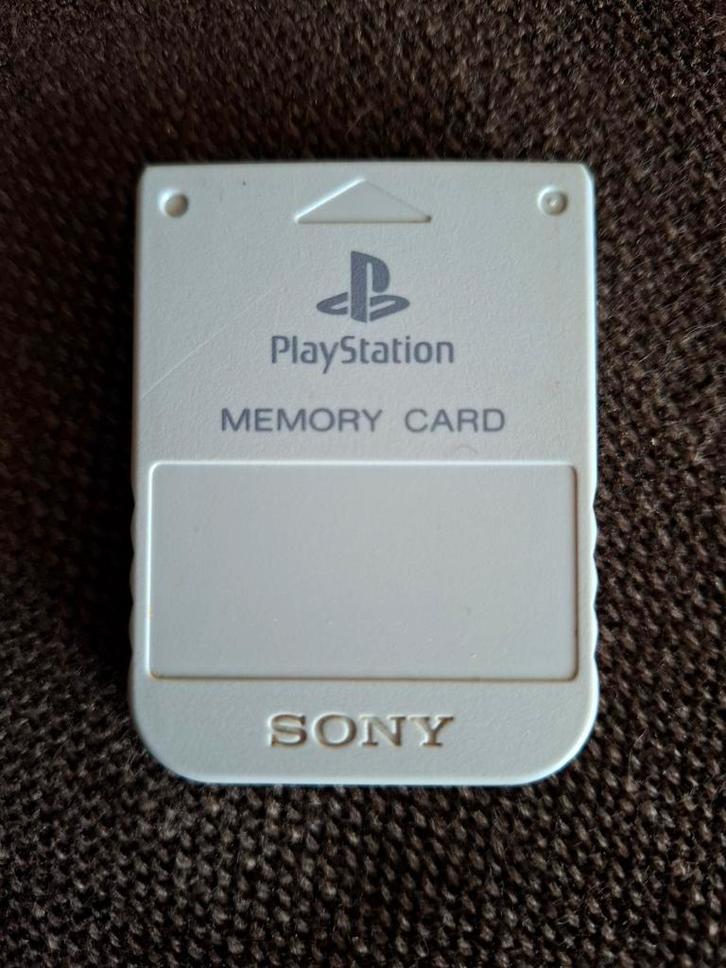 PS1 memory card / geheugenkaart, Games en Spelcomputers, Games | Sony PlayStation 1, Zo goed als nieuw, Ophalen of Verzenden