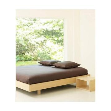 Lattoflex bed en 2 lattoflex nachtkastjes beschikbaar voor biedingen
