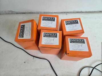 5 dozen Panidur clips beschikbaar voor biedingen