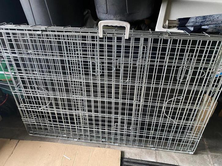 Honden- / kattenbench – Nieuw, Dieren en Toebehoren, Hondenbenches, Zo goed als nieuw, Ophalen