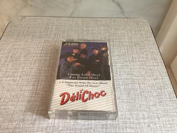 The Radios. Cassette met 4 nummers beschikbaar voor biedingen