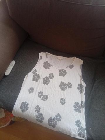 Tshirt  beschikbaar voor biedingen