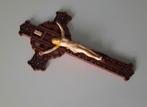 Vintage kruisbeeld, Antiek en Kunst, Antiek | Religieuze voorwerpen, Ophalen of Verzenden