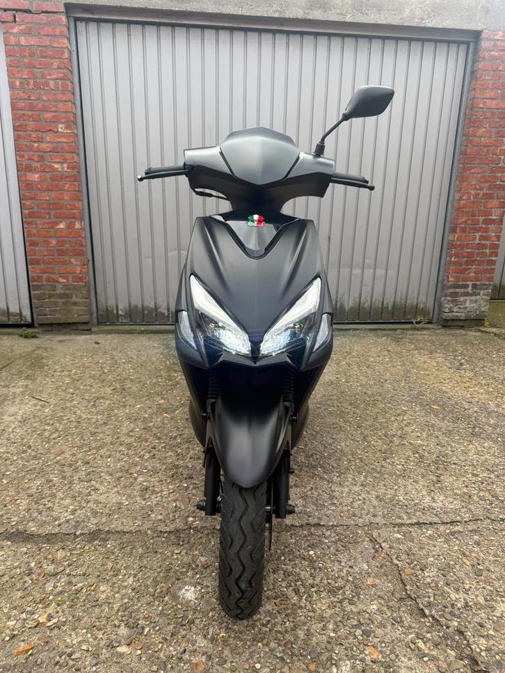 Gts sirocco 10/2025, Fietsen en Brommers, Scooters | Overige merken, Nieuw, Benzine, Ophalen of Verzenden