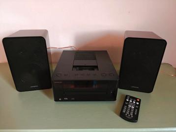 Radio/CD/iPod-speler met afstandsbediening beschikbaar voor biedingen