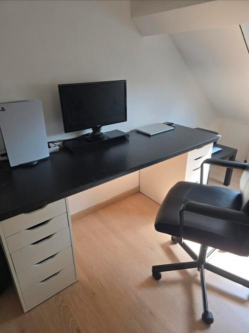 Ruim bureau met veel opbergruimte, Huis en Inrichting, Bureaus, Zo goed als nieuw, Bureau, Ophalen