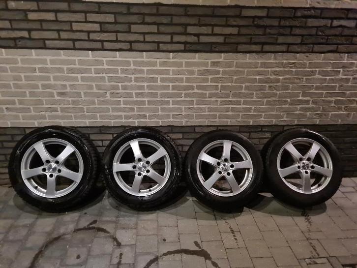 Kit d'hiver pour Golf 6/adapté à la Golf 7 et aux autres VAG, Autos : Pièces & Accessoires, Pneus & Jantes, Pneus et Jantes, Pneus hiver