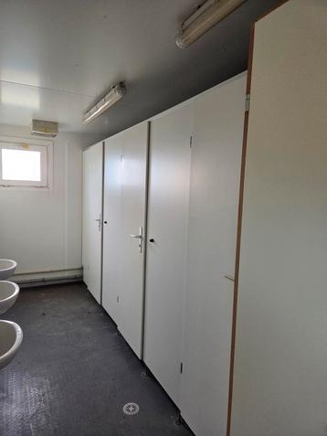 Interieur sanitair container  beschikbaar voor biedingen