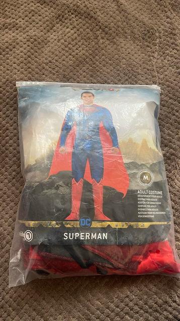 superman costum beschikbaar voor biedingen