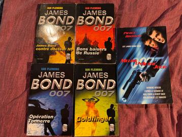 James Bond. Livres de la saga beschikbaar voor biedingen