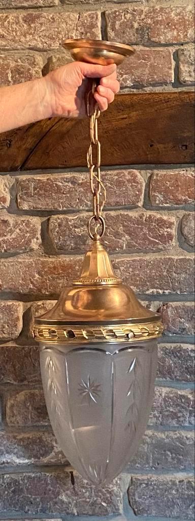 Antieke koperen hanglamp en geslepen glazen bol, Antiek en Kunst, Antiek | Verlichting, Ophalen
