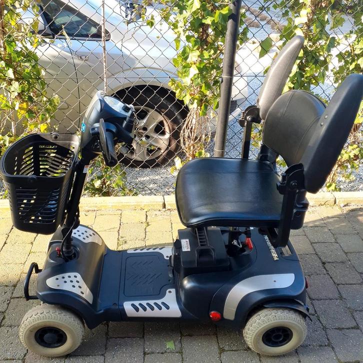 MET NIEUWE ACCU'S!!
Life & mobility venus 4. demontable, Diversen, Brommobielen en Scootmobielen, Zo goed als nieuw, Ophalen
