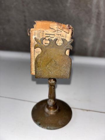 Vintage houder luciferdoos beschikbaar voor biedingen