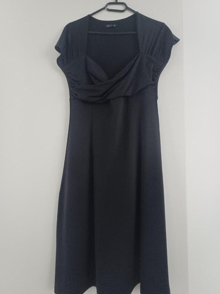 King Louie - Prachtig stijlvolle jurk (mt M), Kleding | Dames, Jurken, Nieuw, Maat 38/40 (M), Zwart, Knielengte, Ophalen of Verzenden