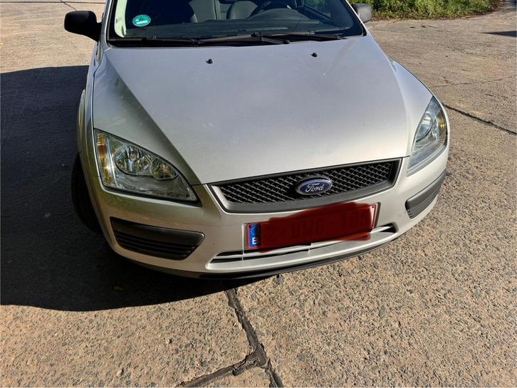 Ford focus essence, Autos, Ford, Particulier, Focus, Essence, Euro 4, Hatchback, 4 portes, Boîte manuelle, Argent ou Gris, Noir