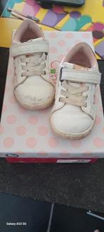 Witte sneaker met roze, Kinderen en Baby's, Babykleding | Schoentjes en Sokjes, Ophalen of Verzenden, Gebruikt